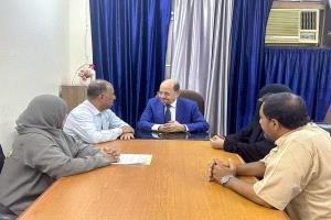 رئيس الوزراء يزور المعهد التقني الصناعي بالمعلا ويشيد بمكانته التاريخية كأحد أعرق مؤسسات التعليم الفني