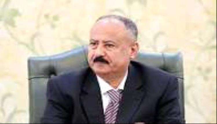 وكيل محافظة شبوة يدشن مشروع الطاقة الشمسية بمختبرات الصحة ويتفقد إدارة الأدلة الجنائية