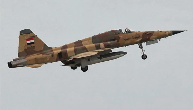 القوات المسلحة تنفذ عمليات واسعة وطيرانها يشن 11 غارة على مواقع الحوثيين بالبيضاء