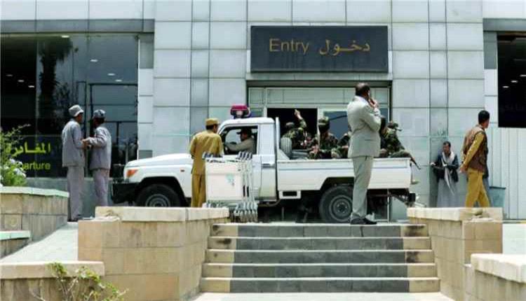 طائرتان للصليب الأحمر  تصلان صنعاء وسط أنباء عن نقل قيادات حوثية جريحة