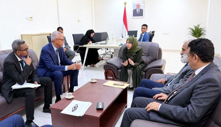 وزيرة الخارجية اليمنية تبحث مع الأمم المتحدة تعزيز الاستجابة الإنسانية من عدن