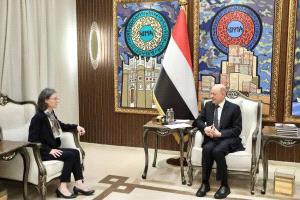 الرئيس العليمي يؤكد قدرة الدولة على استعادة زمام المبادرة في الساحل الغربي واستكمال تحرير كافة أراضيها
