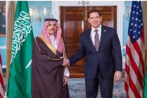 واشنطن.. وزيرا خارجية أمريكا والسعودية يبحثان الأوضاع في اليمن وتأمين الملاحة في باب المندب