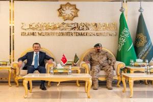 التحالف الإسلامي وتركيا يبحثان تعزيز التعاون لمواجهة الإرهاب والتطرف