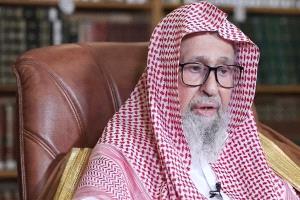 مفتي المملكة: الحفاظ على كيان السعودية والمرابطة على حدودها من أعظم الواجبات والحوثي عصابة شر ودسيسة أعداء