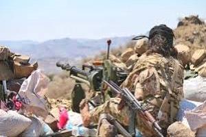 مصرع قيادي حوثي بارز وسقوط قتلى وجرحى في جبهات تعز